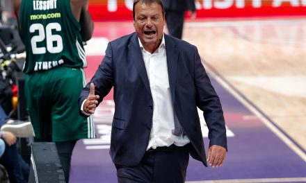 BM ON EUROLEAGUE / ATAMAN E IL SUO SOLITO SHOW: PROTESTE E BATTIBECCO FINALE IN GARA 4 CONTRO L’EFES