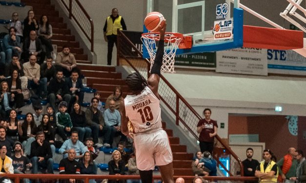BM ON A2/ RECAP DI GIORNATA: RIETI LA PRIMA SEMIFINALISTA, URANIA MILANO KO 3-0, MENTRE FORLI’ RIAPRE LA SERIE BATTENDO CIVIDALE, ORA SUL 2-1. NARDO’, CON SMITH DA 50 PUNTI, E VIGEVANO NON MOLLANO FORZANDO GARA-4 – DI ALESSIO APICELLA