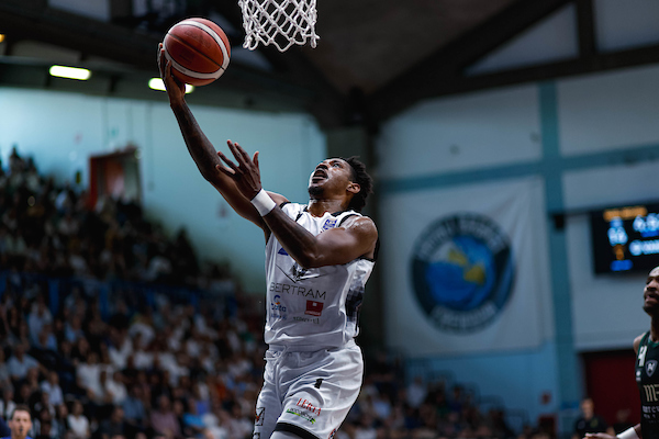 BM ON LBA/ Tortona chiude la stagione con una vittoria, Cremona va ko 99-94