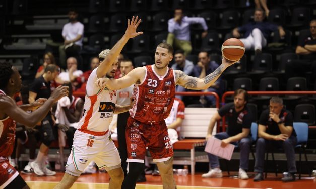 BM ON PLAYOFF A2/ SEMIFINALE, GARA3 – IL CUORE DI FORLÌ È IMMENSO: LA SERIE CON RIMINI SI RIAPRE (87-78) – di ALBERTO FOSCHI