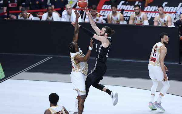 BM GAMEDAY LBA/ PLAYOFF QUARTI GARA5-LE PAGELLE: SHENGELIA E HACKETT CAPIPOPOLO, LA REYER SI BUTTA VIA – di RICCARDO PIRRO’