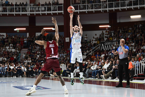 BM PLAY OFF LBA / SEMIFINALI GARA2 – LE PAGELLE: Della Valle e Ndour gli eroi di Brescia, decisivo anche Ivanovic. Non basta un ottimo Horton a Trapani – di Valerio Laurenti