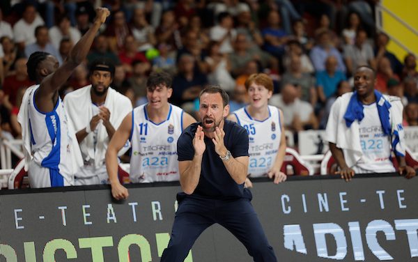 Milano pensa al ritorno di Peppe Poeta: le scarpette rosse vorrebbero nuovamente il coach di Brescia come vice di Ettore Messina