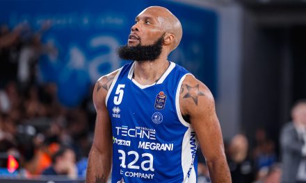 NAPOLI, OCCHI SU DOWE E WATSON, NEL MIRINO ANCHE ULANEO E CASARIN