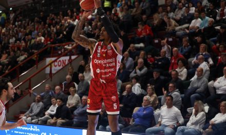 Varese, risoluzione consensuale con Justin Gray