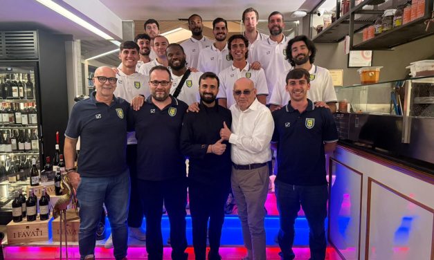 SCAFATI, IL RITIRO E’ INIZIATO, LONGOBARDI: “E’ UN ROSTER COSTRUITO CON LA MENTALITA’ GIUSTA PER VINCERE”. MASCOLO E’ IL CAPITANO: “MI INORGOGLISCE”