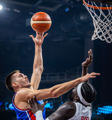 Serbia, solo una multa per Filip Petrusev dopo l’espulsione con il Portogallo. Diogo Brito: “Mi dispiace, ma l’espulsione è stata una decisione degli arbitri”