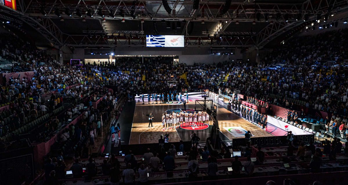 BM EUROBASKET TIME/ MOMENTO STORICO A LIMASSOL: PRIMA DI CIPRO-GRECIA È STATO CANTATO UN SOLO INNO