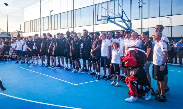 GIORNO DI FESTA PER LA PRESENTAZIONE DELLA PRIMA SQUADRA DEL DERTHONA BASKET-DI VALENTINA FOGLIETTA