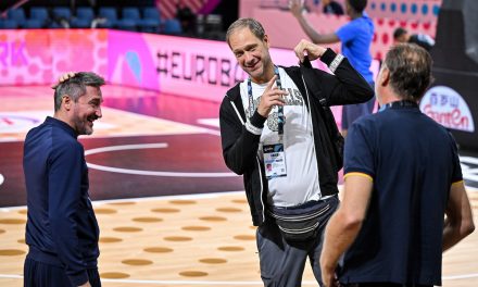 BM ANTEPRIMA A2/ SANDRO DE POL: “SOLO MARANGON E FERRARI, TRA I RAGAZZI DELL’ORO AGLI EUROPEI U20 GIOCANO MINUTI VERI IN A2, BISOGNA DARE AI GIOVANI UNA POSSIBILITA'” – DI ALESSIO APICELLA