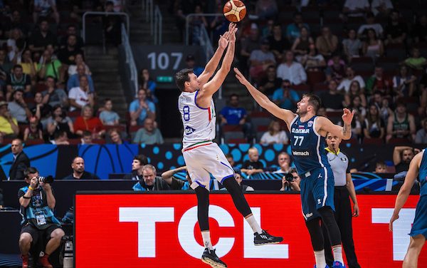 BM AZZURRO/ L’EDITORIALE DI MARIO ARCERI: IL VECCHIO E IL BAMBINO