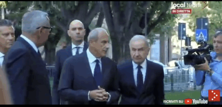 LA SCOMPARSA DI GIORGIO ARMANI: OGGI CHIUDE LA CAMERA ARDENTE