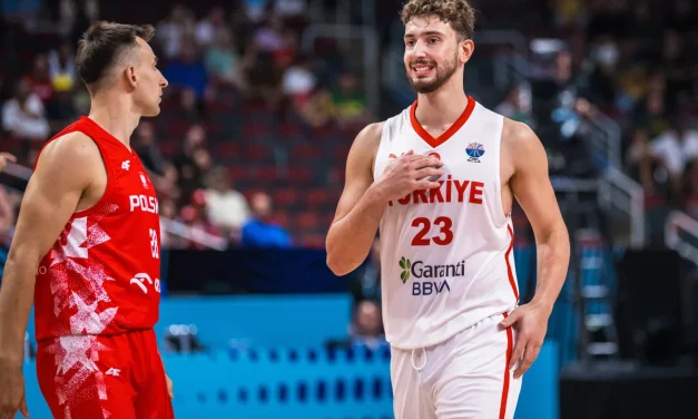 BM EUROBASKET TIME / QUARTI DI FINALE: ALPEREN ŞENGÜN IN TRIPLA DOPPIA FA DELLA TURCHIA LA PRIMA SEMIFINALISTA – DI MATTEO CAZZULANI