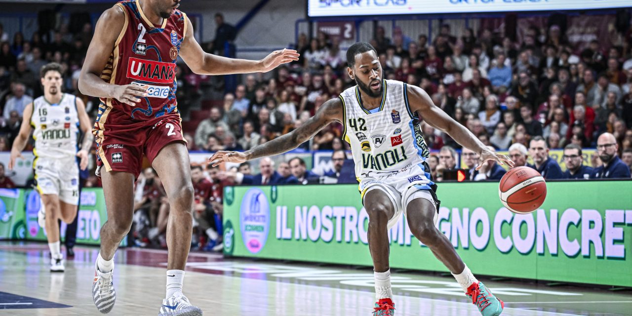 BM ON LBA/ IL PUNTO CREMONA – L’esordio in casa della Vanoli contro una Dinamo Sassari in cerca di riscatto – Di Martino Cavigioli