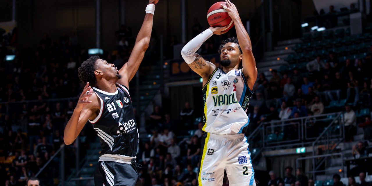 BM ON LBA/ IL PUNTO CREMONA – Dopo il trionfo a Bologna, al PalaRadi arriva una Treviso ancora a secco di punti