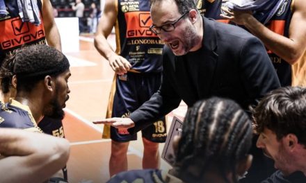 SCAFATI, COACH MAZZETTI HA DATO NUOVA LINFA ALLA SQUADRA, E I GIALLOBLU TORNANO A SORRIDERE – DI ALESSIO APICELLA