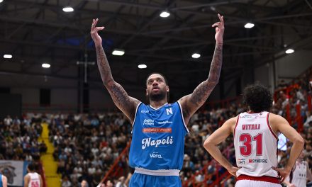 BM ON LBA/ LA PARTITA: NAPOLI SCAPPA NEL TERZO QUARTO E RESISTE ALLA RIMONTA DI REGGIO EMILIA, MITROU-LONG MVP- di Riccardo Rocchi