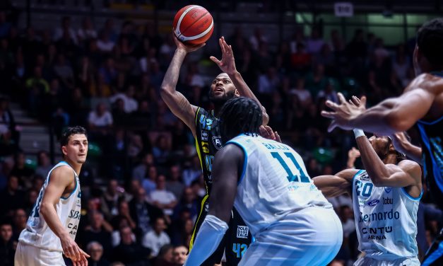 BM ON LBA/ Le pagelle: il capitano Moraschini conduce Cantù alla vittoria, coadiuvato da un grande Sneed, a Cremona non bastano i 20 di Durham – Di Martino Cavigioli
