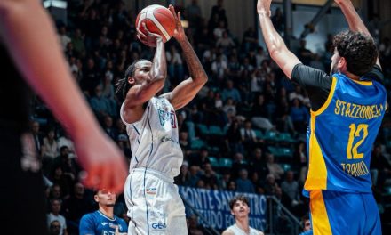 BM ON A2 / LE PAGELLE DI FORTITUDO-TORINO: MOORE E FANTINELLI TRASCINATORI DI UNA FORTITUDO CHE NEL SECONDO TEMPO NON CONCEDE QUASI NULLA IN DIFESA. TEAGUE E ALLEN I MIGLIORI A TRATTI PER TORINO – DI EDOARDO TAMBA