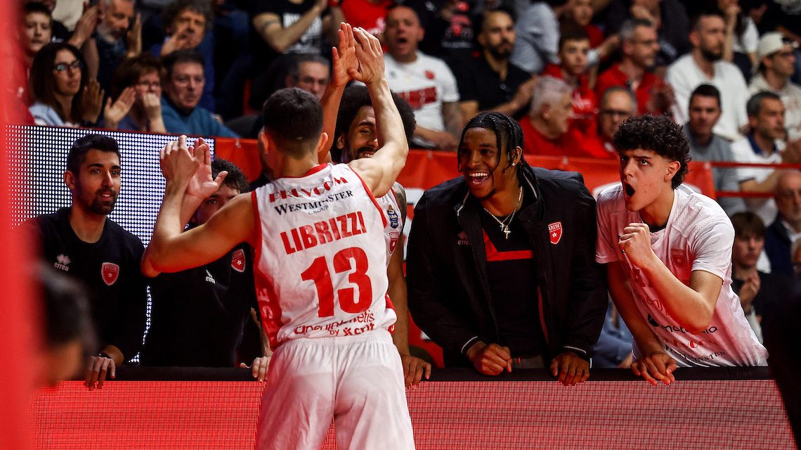 BM ON LBA / IL PUNTO VARESE: A REGGIO EMILIA UN’ALTRA DOMENICA DI FUOCO – DI ANTONIO CATALANO