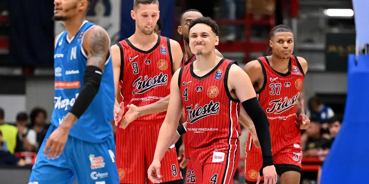 BM ON LBA/’ZONA ROSS’ ALLA ALCOTT ARENA, TRIESTE SBANCA NAPOLI 79-84 di ELIO DE FALCO