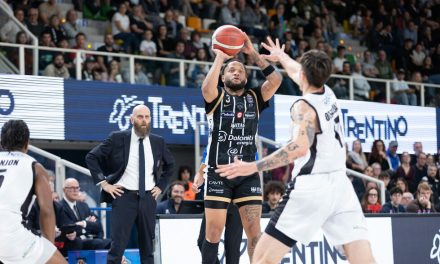BM ON LBA/ JONES E STEWARD FANNO VOLARE TRENTO, TORTONA KO 89-75 di Elio De Falco