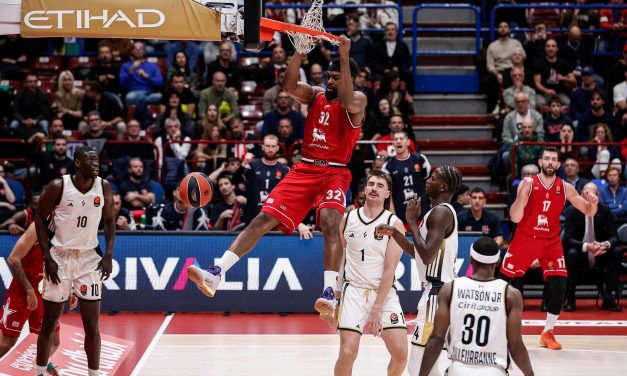 ALTRO STOP PER JOSH NEBO. IL GIOCATORE È SCIVOLATO NEGLI SPOGLIATOI E HA RIPORTATO UNA FERITA ALLA TESTA