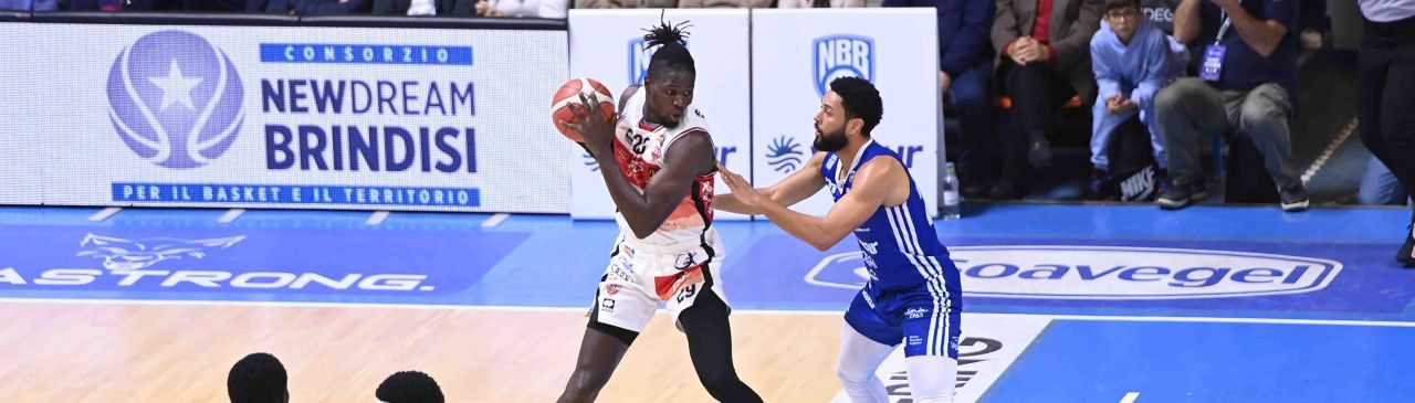 BM ON A2/ La VL Pesaro sconfigge Avellino e si conferma in testa, Bergamo travolge la Real Sebastiani Rieti