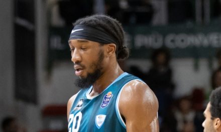 BM ON LBA/ Tracollo Cantù a Sassari: è la terza sconfitta esterna con almeno 100 punti subiti – di Lorenzo Bloise