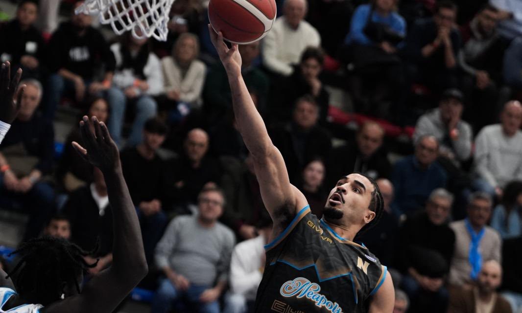 BM ON LBA/NAPOLI OLTRE IL FERRO ROTTO, CANTÙ KO 98-86, di Elio De Falco
