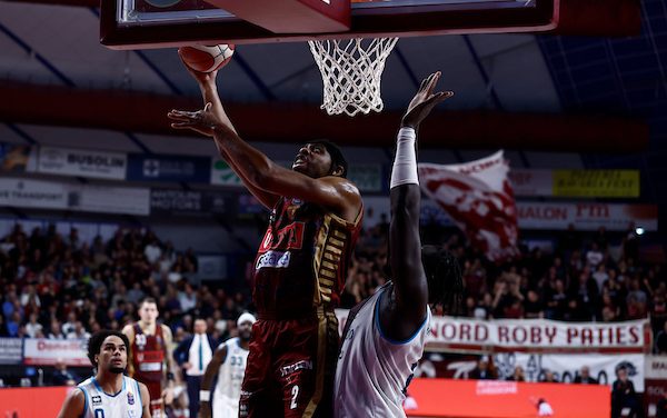 BM ON LBA/ Le Pagelle: RJ Cole ed Horton i trascinatori della Reyer, decisivo anche Bowman. Basile e Bortolani non salvano Cantù – di Valerio Laurenti
