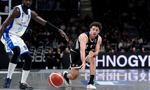 BM ON LBA / LE PAGELLE: VIRTUS GUIDATA DAI PICCOLI: EDWRADS, PAJOLA E HACKETT IN DOPPIA CIFRA E CONTINUI DA TRE. PER BRESCIA DELLA VALLE E BURNELL I MIGLIORI. LA DIFESA VIRTUSINA LIMITA L’ASSE IVANOVIC-BILAN – DI EDOARDO TAMBA