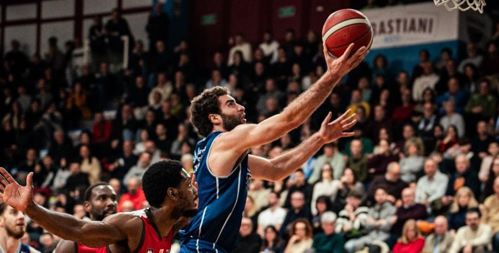 BM ON A2/ IL PUNTO FORTITUDO: Il 2026 della Flats Service inizia al Paladozza, arriva ospite Roseto – di Alessandro di Bari