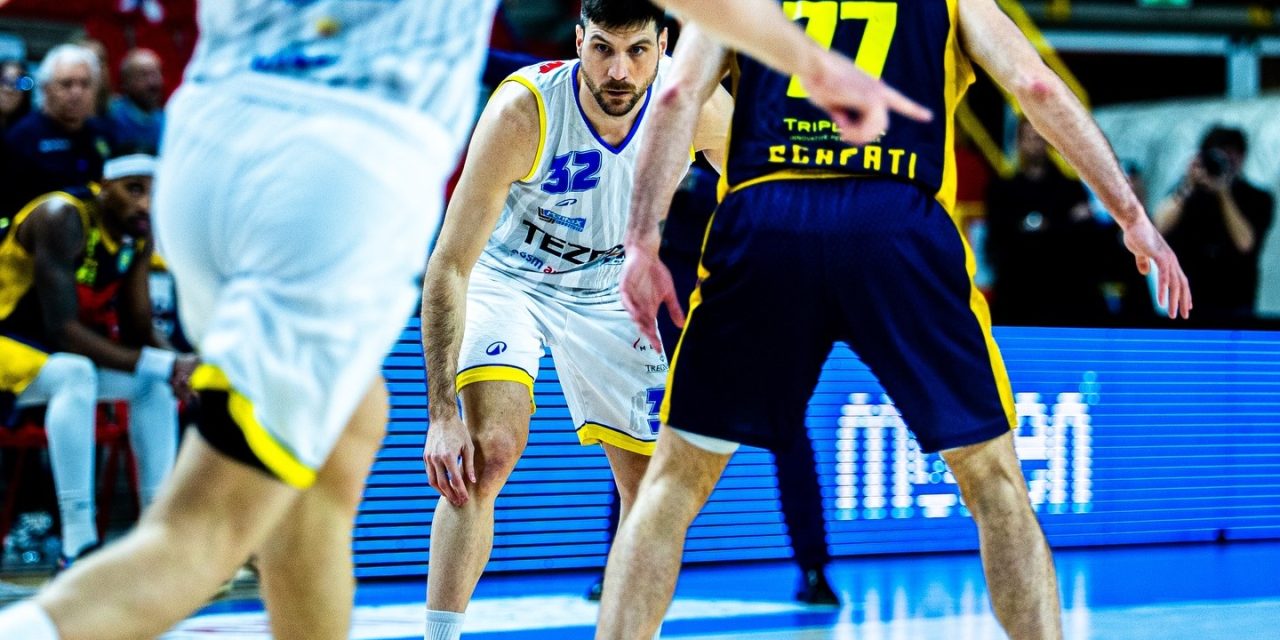 BM ON A2/ RECAP DI GIORNATA: PESARO NON SBAGLIA E MANTIENE IL PRIMATO, VERONA TORNA AL SUCCESSO, MA NELLA ZONA ALTA LA CLASSIFICA RESTA STABILE. L’URANIA E’ TORNATA, BATTUTA ANCHE LIVORNO! – DI ALESSIO APICELLA