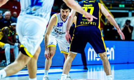 BM ON A2/ RECAP DI GIORNATA: PESARO NON SBAGLIA E MANTIENE IL PRIMATO, VERONA TORNA AL SUCCESSO, MA NELLA ZONA ALTA LA CLASSIFICA RESTA STABILE. L’URANIA E’ TORNATA, BATTUTA ANCHE LIVORNO! – DI ALESSIO APICELLA