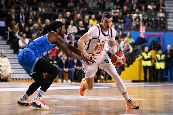 BM ON LBA/ Udine torna a vincere al PalaCarnera, Sassari sconfitta (92-79) – di Valerio Laurenti