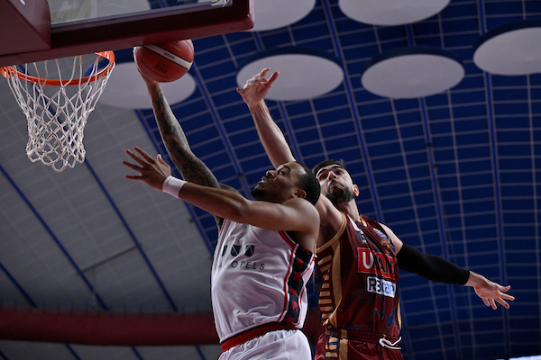 BM ON LBA/ Le Pagelle: Troy Caupain e Jaylen Barford firmano l’impresa di Reggio Emilia, decisivo anche JT Thord. Non bastano Tessitori e Wiltjer alla Reyer – di Valerio Laurenti