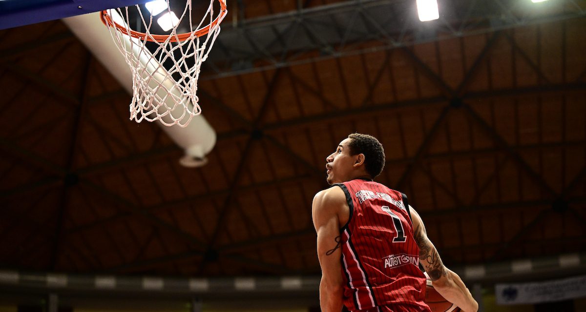 BM ON LBA / Trieste fa la storia contro Napoli: i 70 punti nel primo tempo pareggiano il record all-time della LBA