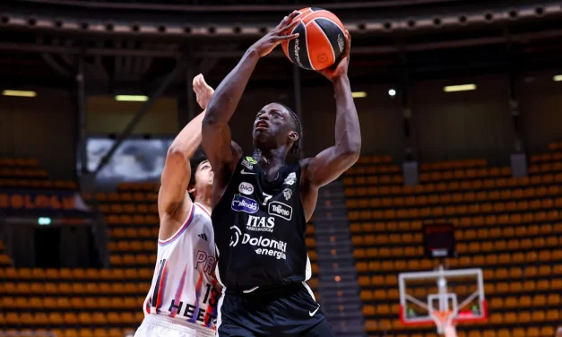 NEXT GEN EUROLEGA / PRIMA GIORNATA: TRENTO E BARCELLONA AL PRIMO POSTO DEL GIRONE A CON DUE VITTORIE. NEL GIRONE B LA VIRTUS CEDE ALL’OVERTIME, MENTRE IL BASKONIA DOMINA IL PANATHINAIKOS – DI EDOARDO TAMBA