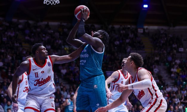 BM ON LBA/ Cantù dilaga e diverte, Trieste non c’è: 97-76 al PalaDesio – Di Martino Cavigioli