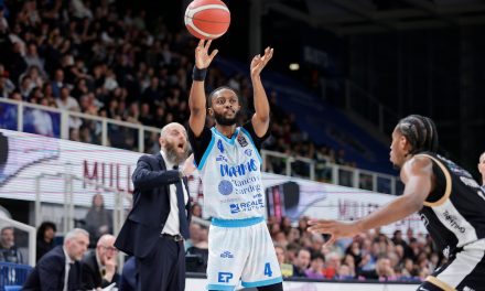 BM DA LBA/ Sfida ad alta tensione con mille cambi sul vantaggi, ma in overtime con il brivido passa Sassari 96-99 a Trento – di Ilaria Tubia