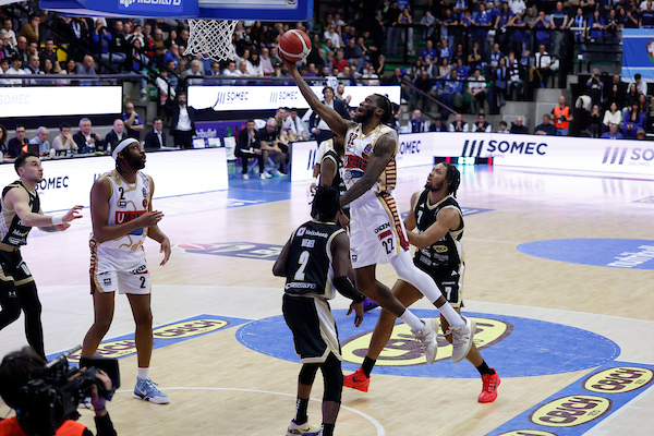 BM ON LBA/ Le Pagelle: Parks il trascinatore di Venezia, decisivi anche RJ Cole e Tessitori. Non basta un super JP Macura a Treviso – di Valerio Laurenti