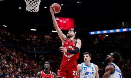 BM ON LBA/ L’Olimpia Milano festeggia i 90 anni con il sorriso, sconfitta la Dinamo Sassari al Forum (99-87) – di Valerio Laurenti