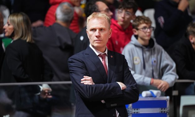 BM ANTEPRIMA LBA / MARCO SAMBUGARO, GM DI REGGIO EMILIA: “COACH PRIFTIS E LA SQUADRA HANNO SEMPRE LAVORATO IN MANIERA ECCELLENTE, ANCHE QUANDO NON ARRIVAVANO I RISULTATI” – DI EDOARDO TAMBA