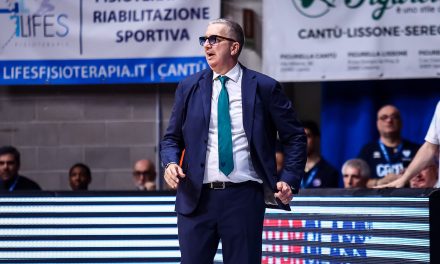 BM POST MATCH/ Cantù, De Raffaele: “Siamo riusciti a prendere un contributo da tutti”. Varese, Kastritis: “Proveremo a conquistare i playoff fino all’ultimo possesso del campionato”