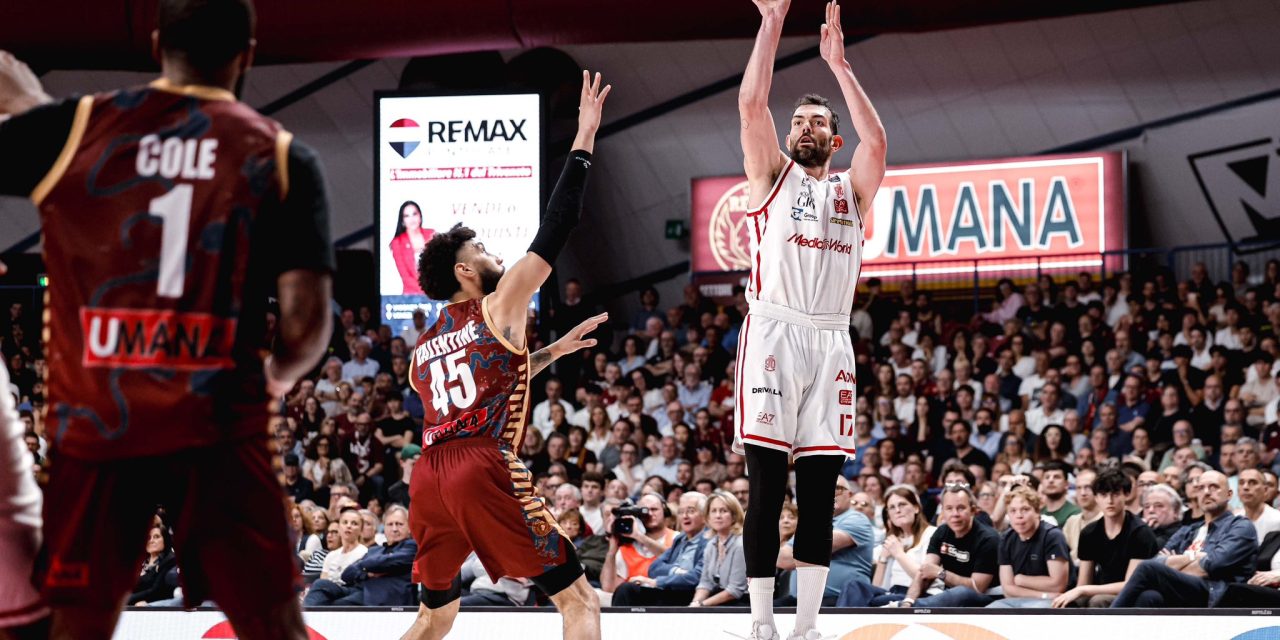 BM DA LBA/ LE PAGELLE: Olimpia vince con il capitano Ricci e Bolmaro, super Cole e uno sforzo dei lunghi non basta alla Reyer per 85-90 – di Ilaria Tubia