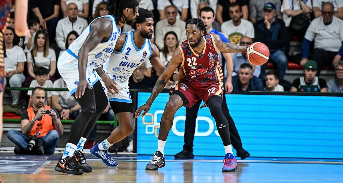 BM ON LBA/ VENEZIA VINCE FUORI CASA E METTE SASSARI NEI GUAI – DI CHIARA MORBIO