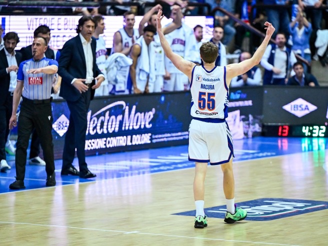 BM ON LBA/ LE PAGELLE DI TREVISO-UDINE – LE PROVE DI MACURA, CAPPELLETTI, CROSWELL E MIASCHI TRASCINANO TREVISO AL SUCCESSO  – DI ALVISE BALDAN