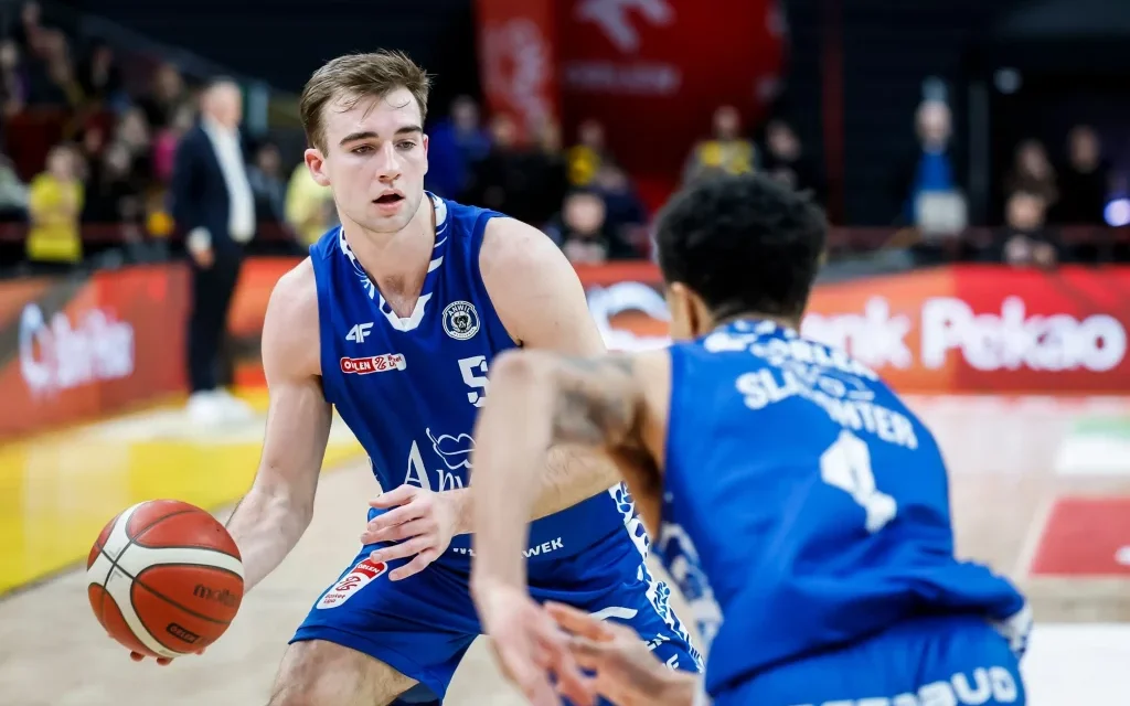 BM SULLE STRADE D’EUROPA / POLONIA: IL WŁOCŁAWEK SCONFIGGE IL KROSNO NEL DERBY TRA ‘PIAZZE STORICHE’ POLACCHE – DI MATTEO CAZZULANI