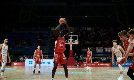 BM ON A2/ LE PAGELLE DI PESARO-RIMINI: SANKARE CONTRO TUTTI, RIMINI SI AGGRAPPA AL GIOVANE ITALIANO, MA PESARO NE PORTA 5 IN DOPPIA CIFRA – DI ALESSIO APICELLA